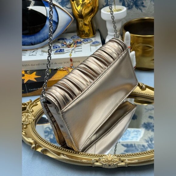 🆕 KARL LAGERFELD PARIS 🧿 NWT K/Kushion Crossbody Wallet, Champagne Metallic - Picture 6 of 15